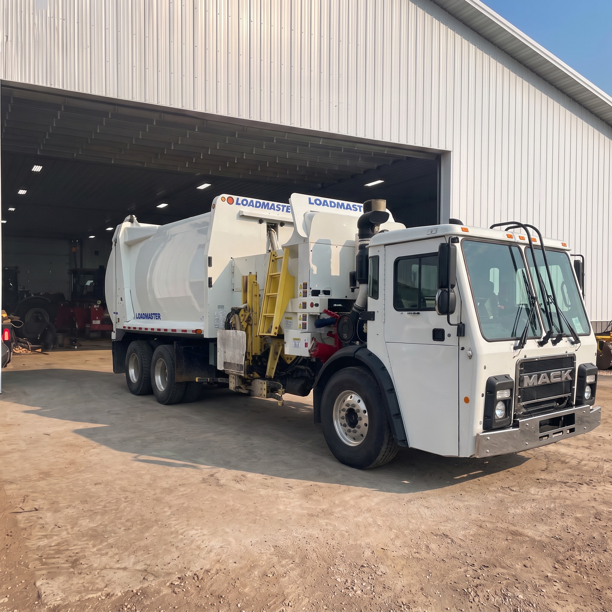 2024 Mack LR64 Loadmaster