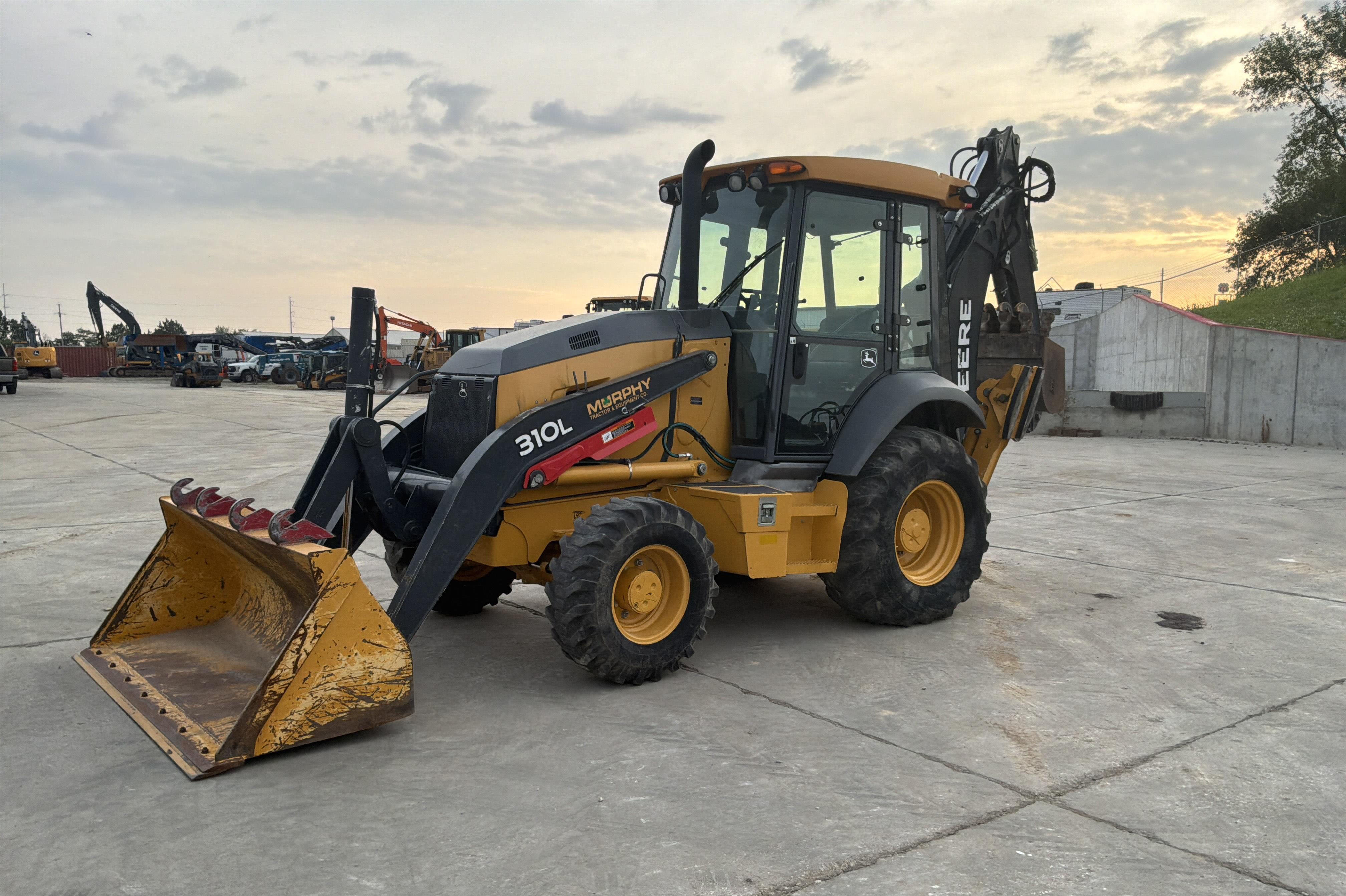 2018 John Deere 310L 4x4