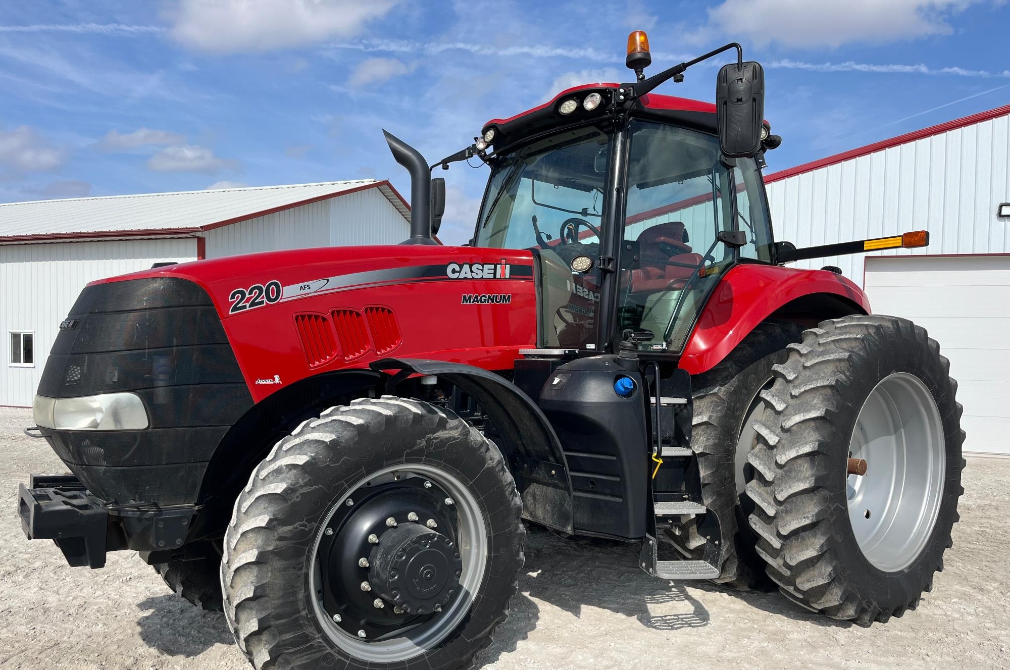 2017 Case IH Magnum 220 MFWD